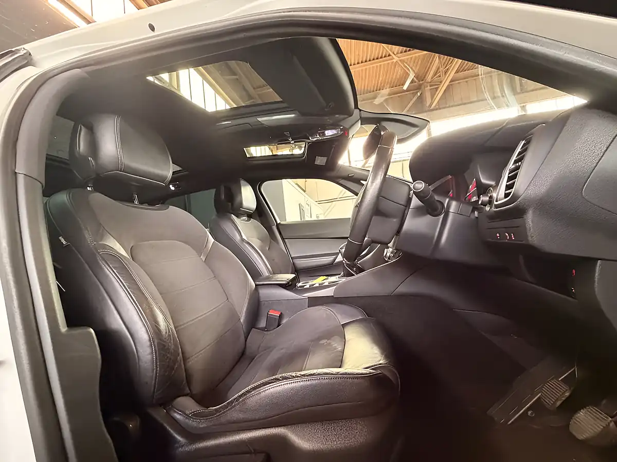 Used 2015 DS Automobiles DS 5 Elegance Pearl White - Interior and Exterior details 5