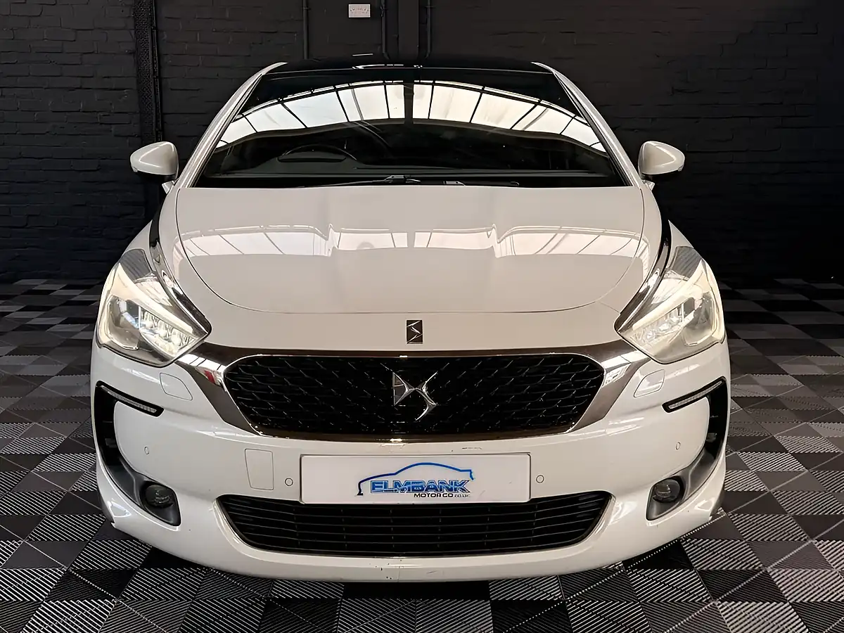 Used 2015 DS Automobiles DS 5 Elegance Pearl White - Interior and Exterior details 7