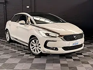 Used 2015 DS Automobiles DS 5 Elegance Pearl White - Interior and Exterior details 8