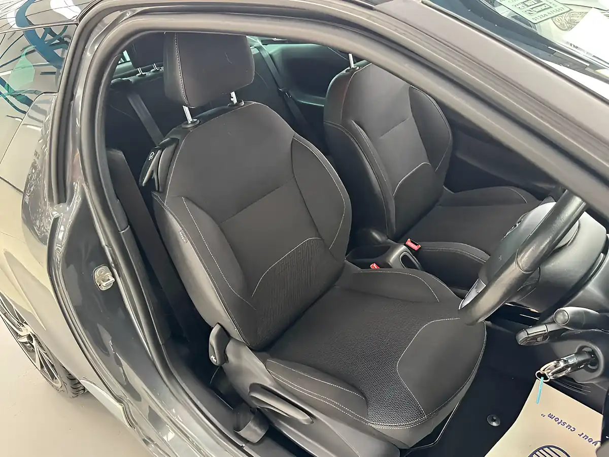 Used 2015 DS DS 3 Dstyle Nav Grey - Interior and Exterior details 15