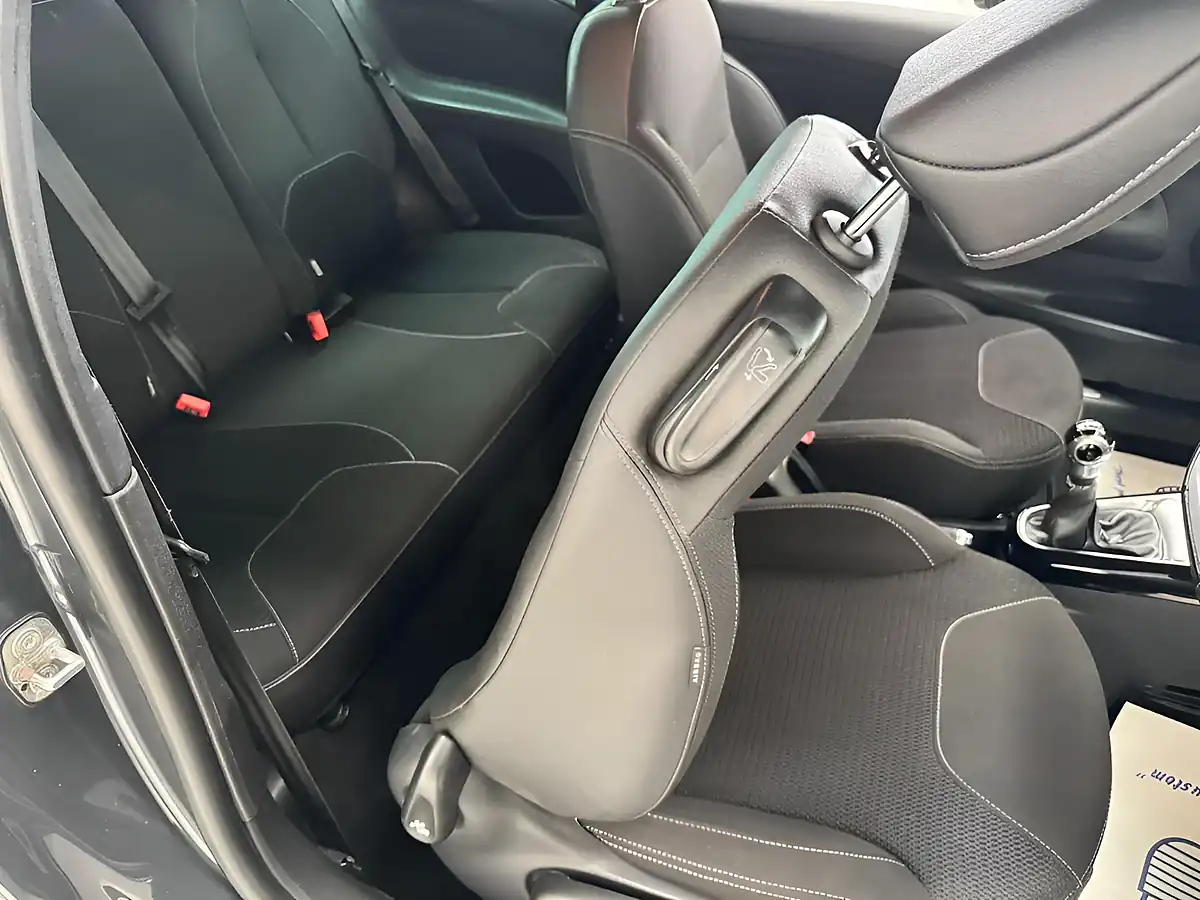 Used 2015 DS DS 3 Dstyle Nav Grey - Interior and Exterior details 17