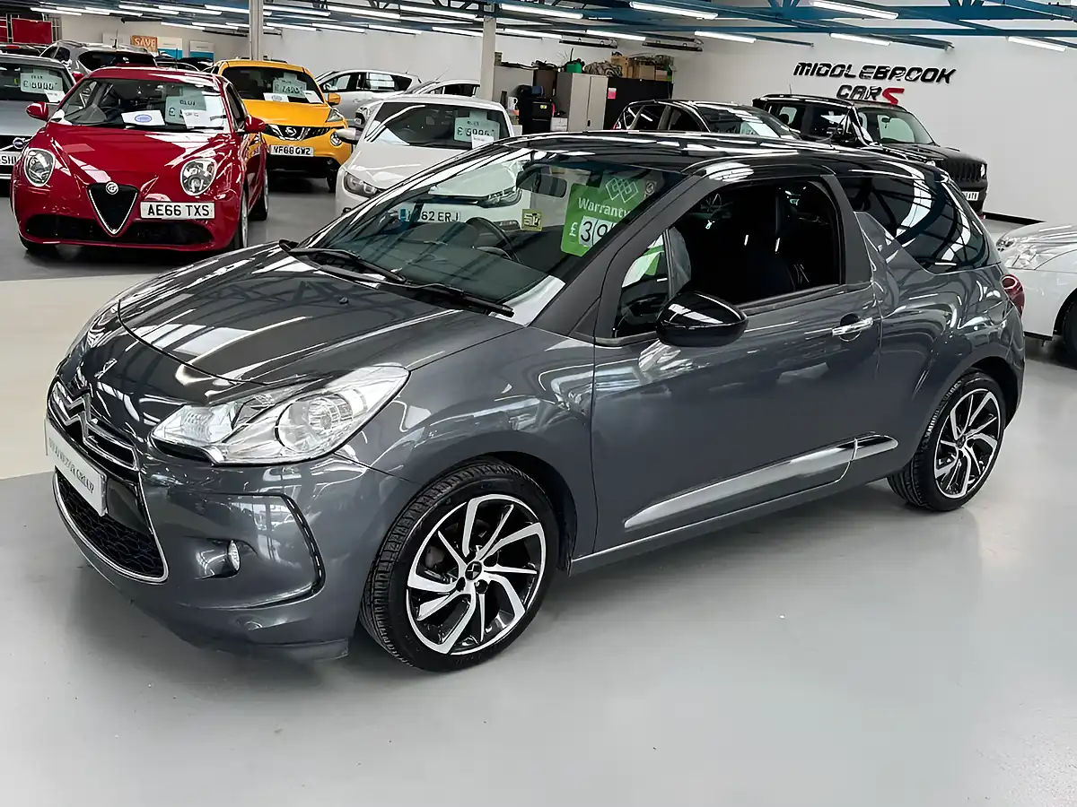 Used 2015 DS DS 3 Dstyle Nav Grey - Interior and Exterior details 8