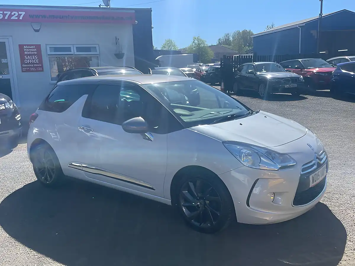 Used 2015 DS DS 3 Dstyle Nav White - Interior and Exterior details 10