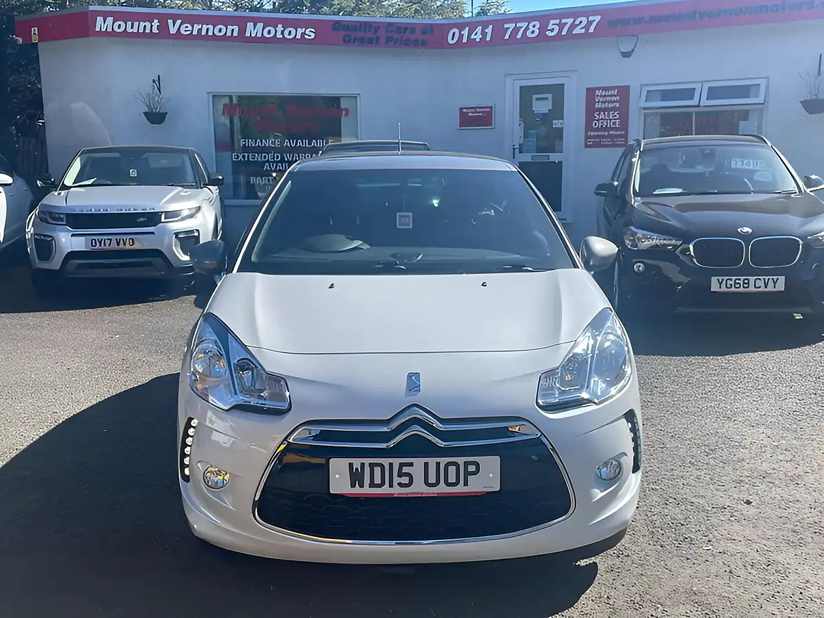 Used 2015 DS DS 3 Dstyle Nav White - Interior and Exterior details 11