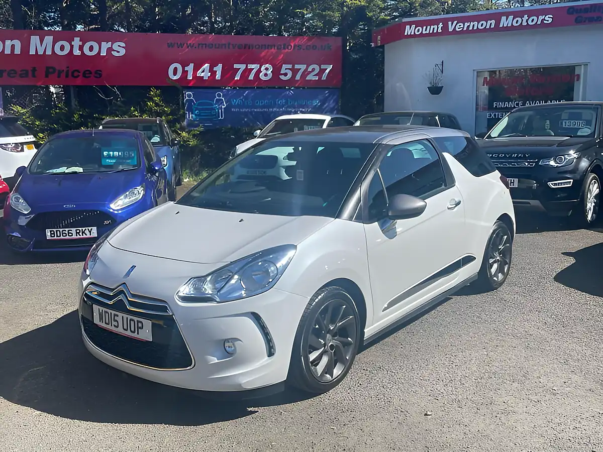 Used 2015 DS DS 3 Dstyle Nav White - Interior and Exterior details 4