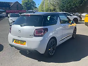 Used 2015 DS DS 3 Dstyle Nav White - Interior and Exterior details 8