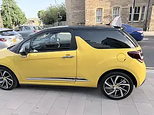 Used 2015 DS DS 3 Dstyle Nav Yellow - Interior and Exterior details 11