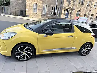 Used 2015 DS DS 3 Dstyle Nav Yellow - Interior and Exterior details 5