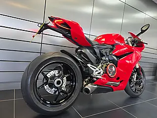 Used 2015 Ducati 1299 Panigale Red - Interior and Exterior details 3