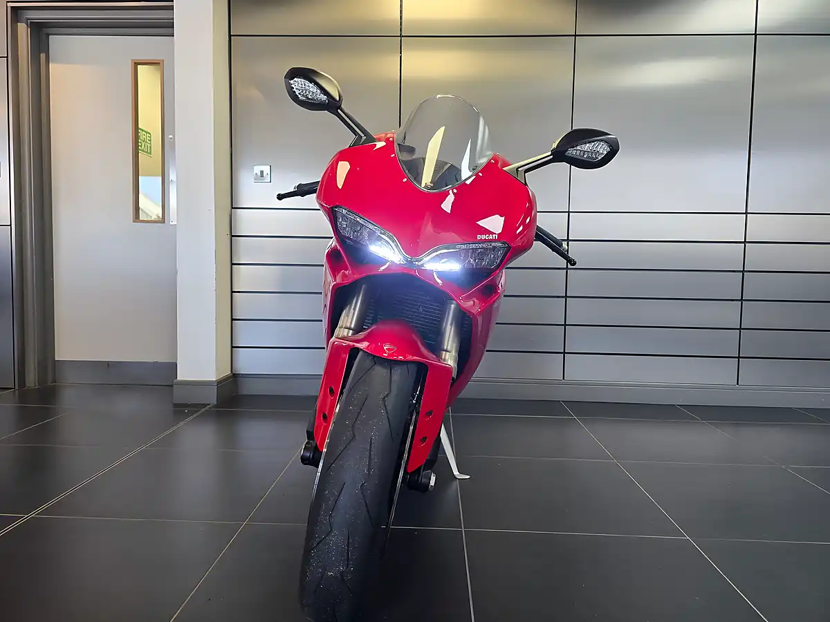 Used 2015 Ducati 1299 Panigale Red - Interior and Exterior details 8