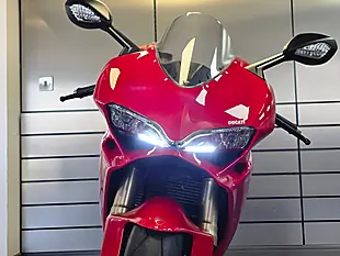 Used 2015 Ducati 1299 Panigale Red - Interior and Exterior details 9