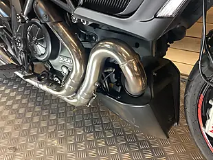 Used 2015 Ducati Diavel Black - Interior and Exterior details 17