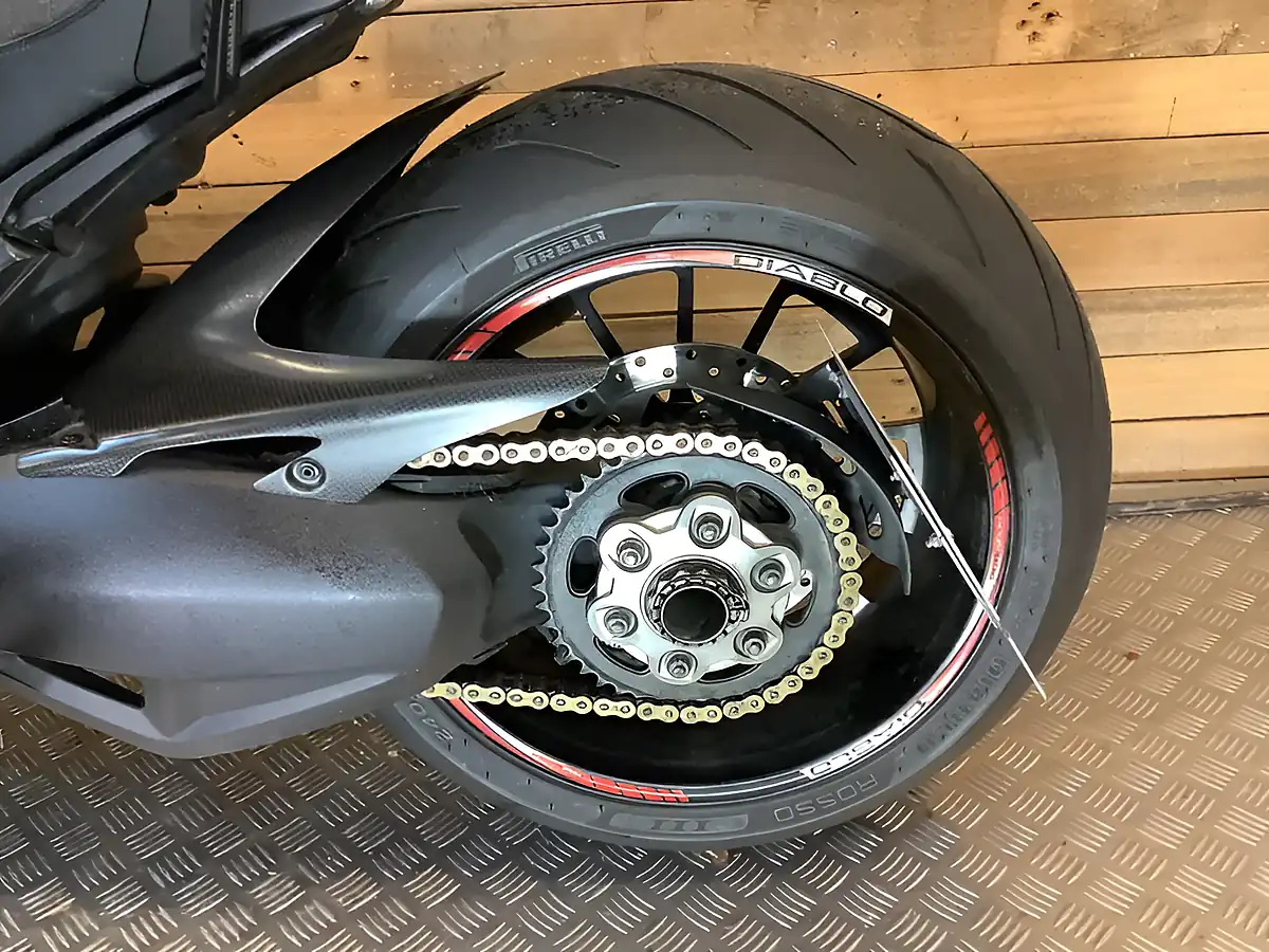 Used 2015 Ducati Diavel Black - Interior and Exterior details 18