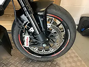Used 2015 Ducati Diavel Black - Interior and Exterior details 19