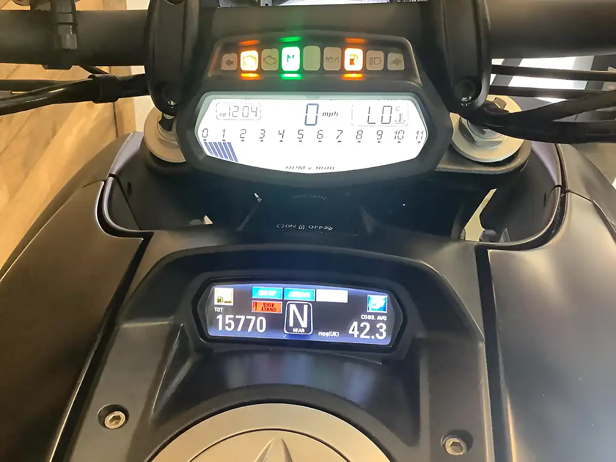 Used 2015 Ducati Diavel Black - Interior and Exterior details 7