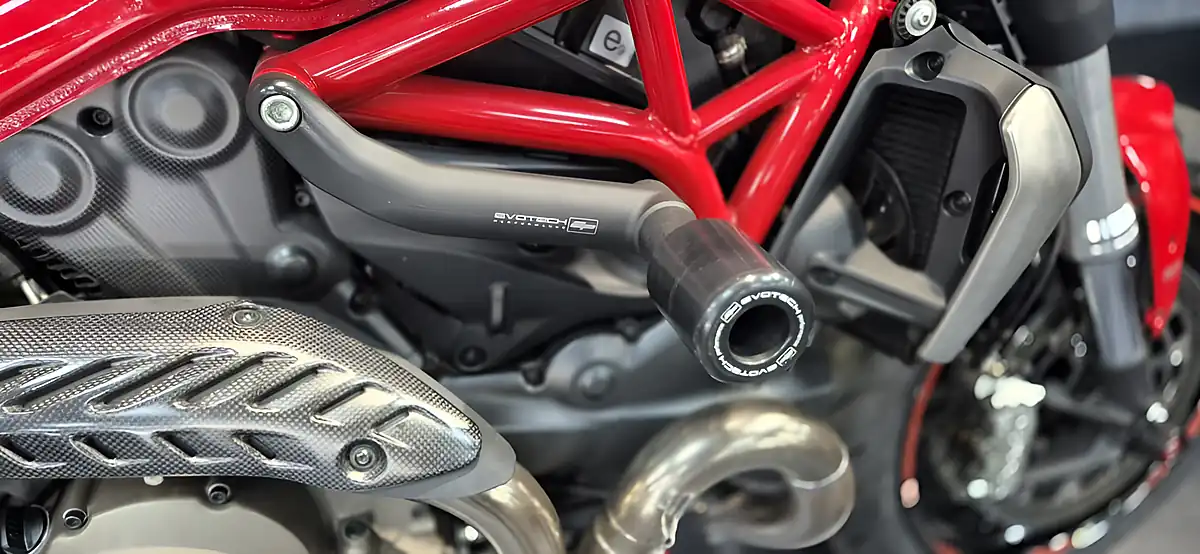 Used 2015 Ducati Monster 1200 Std Ducati Red - Interior and Exterior details 7