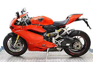 Used 2015 Ducati Panigale S Red - Interior and Exterior details 10