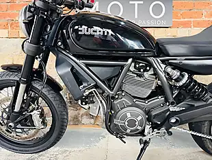 Used 2015 Ducati Scrambler 800 Custom Orange - Interior and Exterior details 16