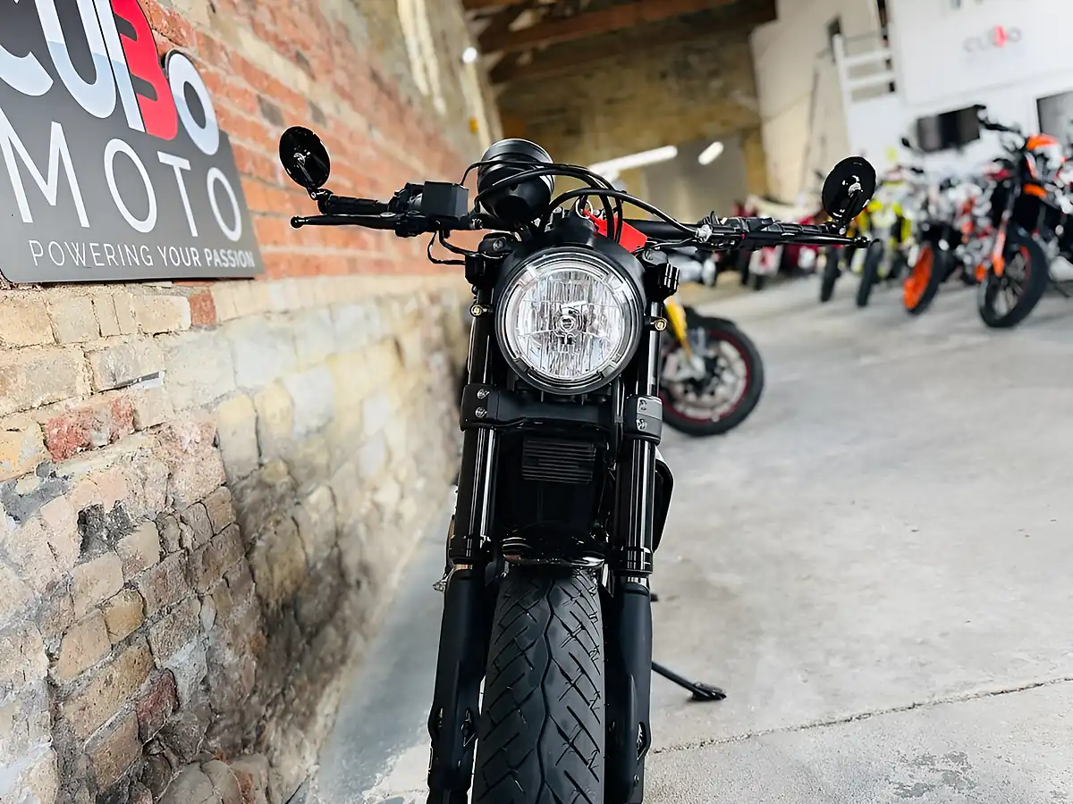 Used 2015 Ducati Scrambler 800 Custom Orange - Interior and Exterior details 19