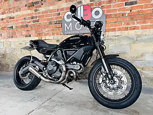 Used 2015 Ducati Scrambler 800 Custom Orange - Interior and Exterior details 3