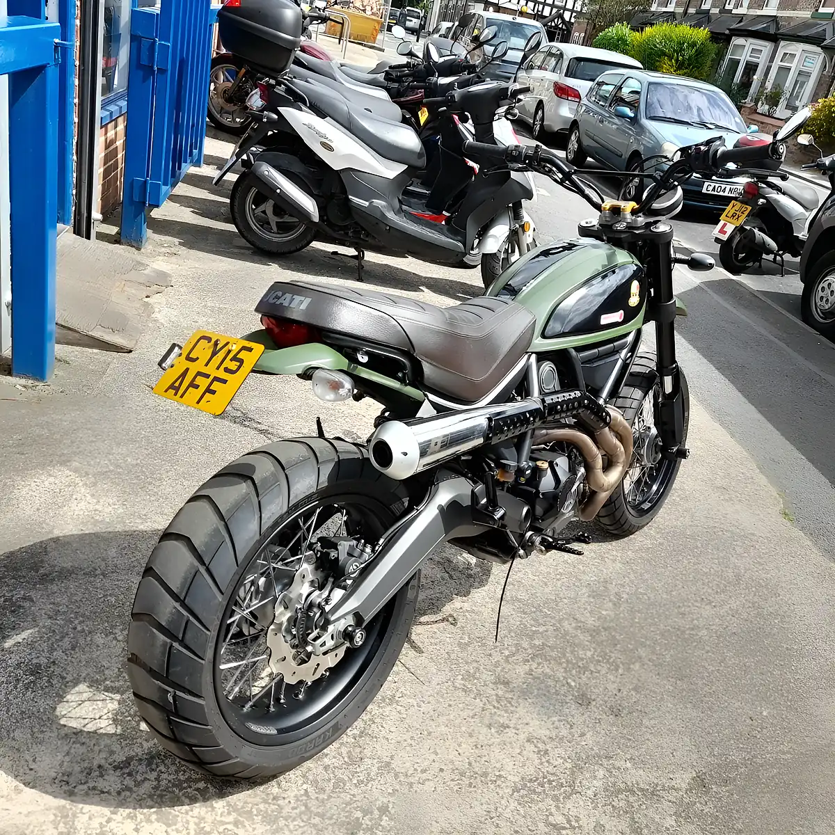 Used 2015 Ducati Scrambler Urban Enduro Green - Interior and Exterior details 4