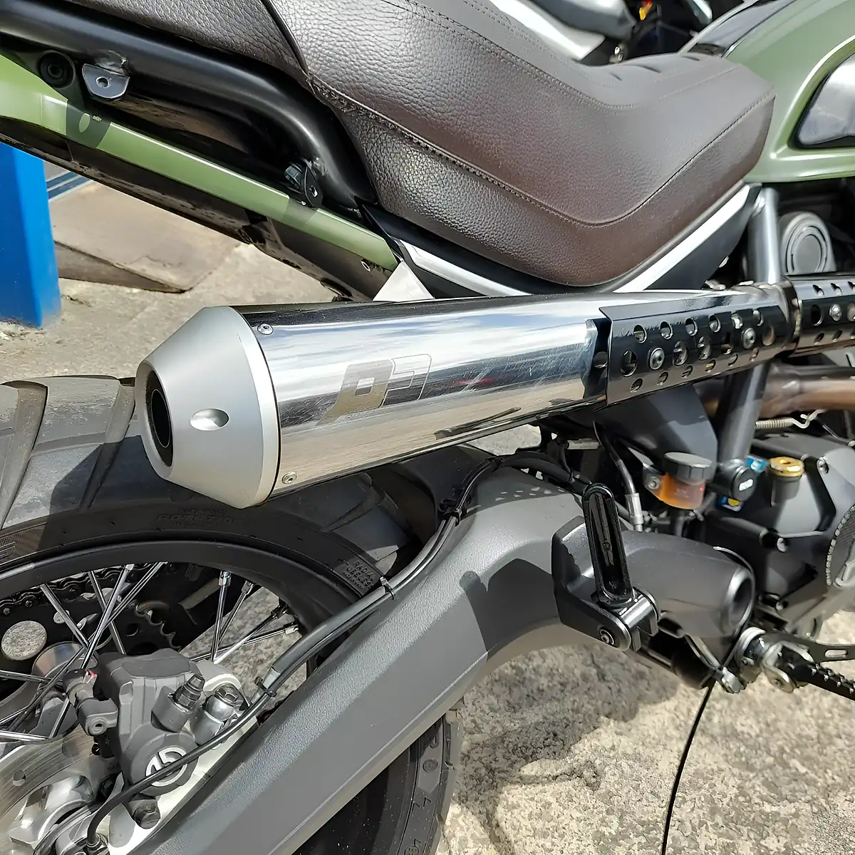 Used 2015 Ducati Scrambler Urban Enduro Green - Interior and Exterior details 6