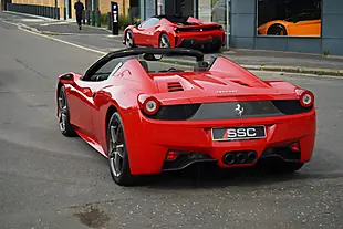 Used 2015 Ferrari 458 Spider Rosso Corsa - Interior and Exterior details 11
