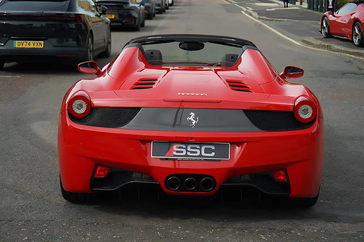 Used 2015 Ferrari 458 Spider Rosso Corsa - Interior and Exterior details 12