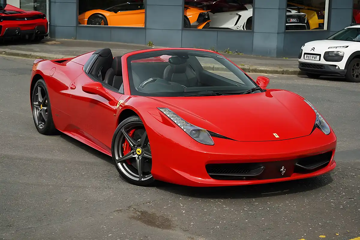 Used 2015 Ferrari 458 Spider Rosso Corsa - Interior and Exterior details 20