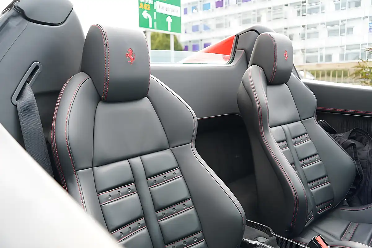 Used 2015 Ferrari 458 Spider Rosso Corsa - Interior and Exterior details 3