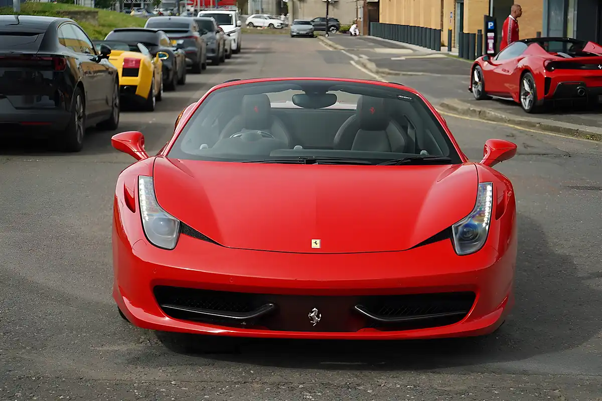 Used 2015 Ferrari 458 Spider Rosso Corsa - Interior and Exterior details 6
