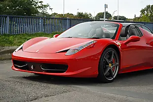 Used 2015 Ferrari 458 Spider Rosso Corsa - Interior and Exterior details 8