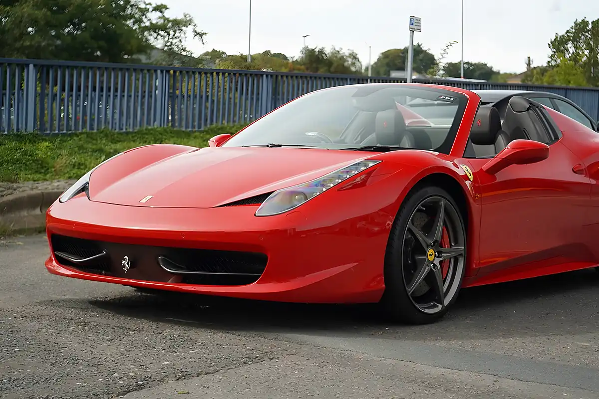 Used 2015 Ferrari 458 Spider Rosso Corsa - Interior and Exterior details 8