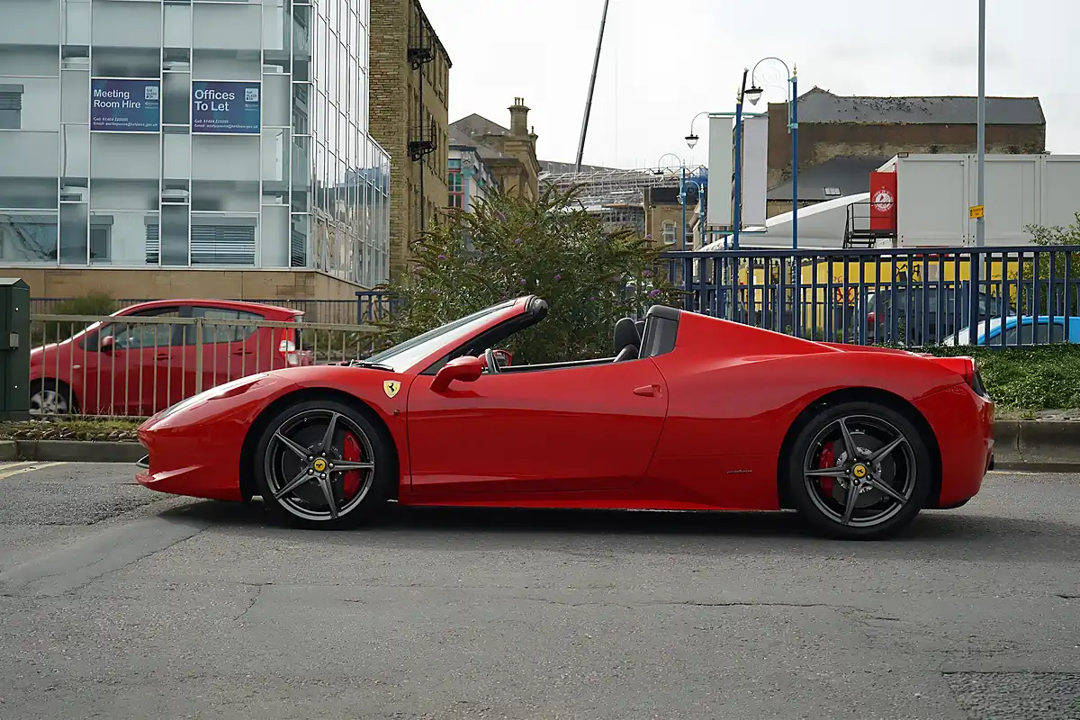 Used 2015 Ferrari 458 Spider Rosso Corsa - Interior and Exterior details 9