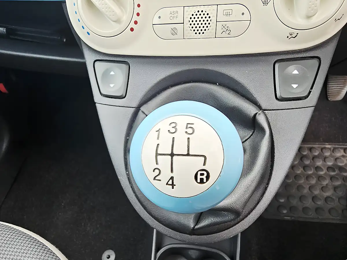 Used 2015 Fiat 500 Colour Therapy Blue - Interior and Exterior details 10
