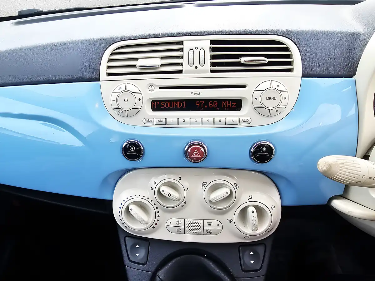 Used 2015 Fiat 500 Colour Therapy Blue - Interior and Exterior details 11