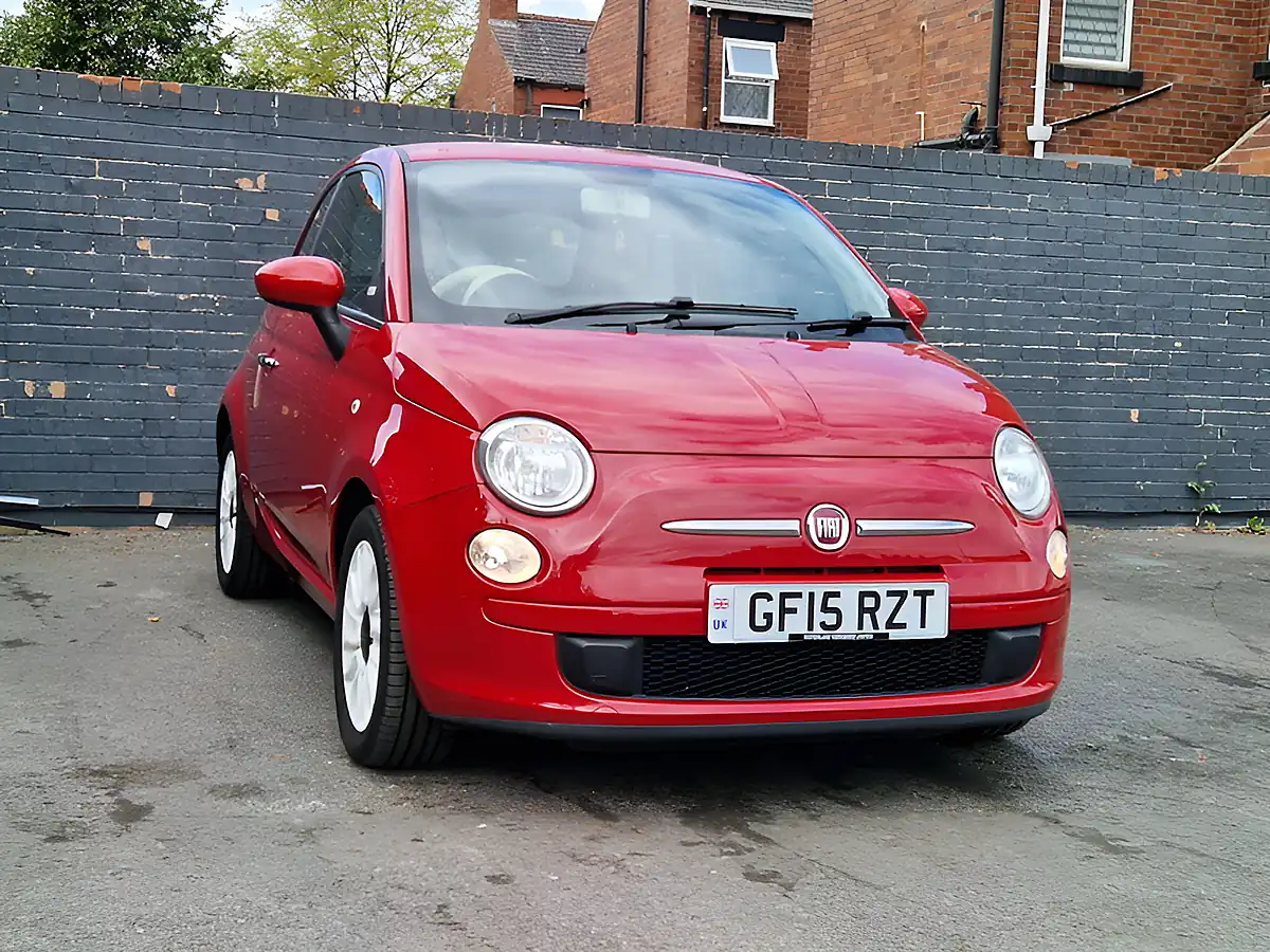 Used 2015 Fiat 500 Colour Therapy Pasodoble Red - Interior and Exterior details 11