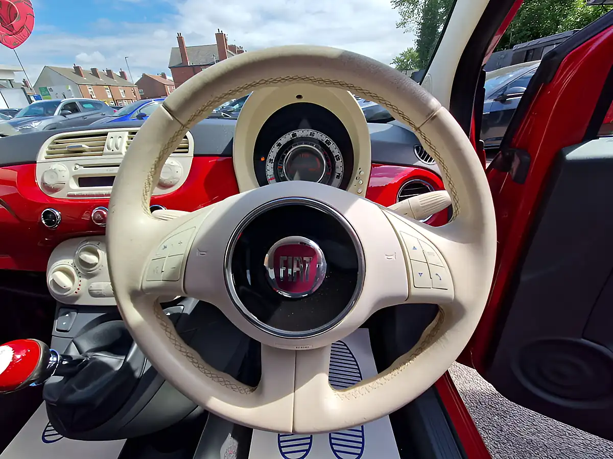 Used 2015 Fiat 500 Colour Therapy Pasodoble Red - Interior and Exterior details 19
