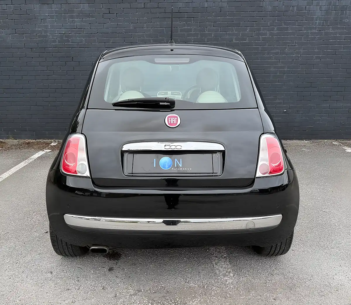 Used 2015 Fiat 500 Cult Black - Interior and Exterior details 10