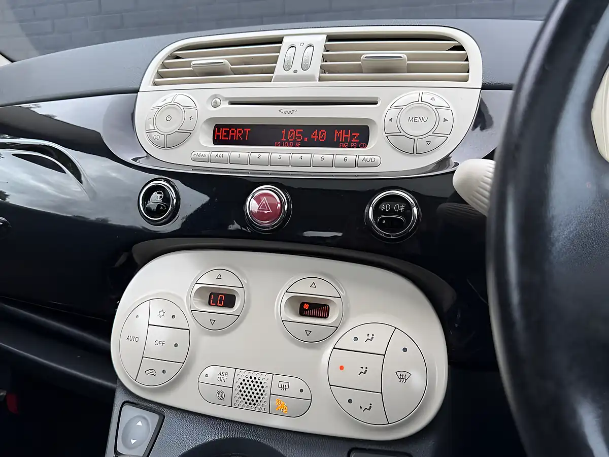 Used 2015 Fiat 500 Cult Black - Interior and Exterior details 16