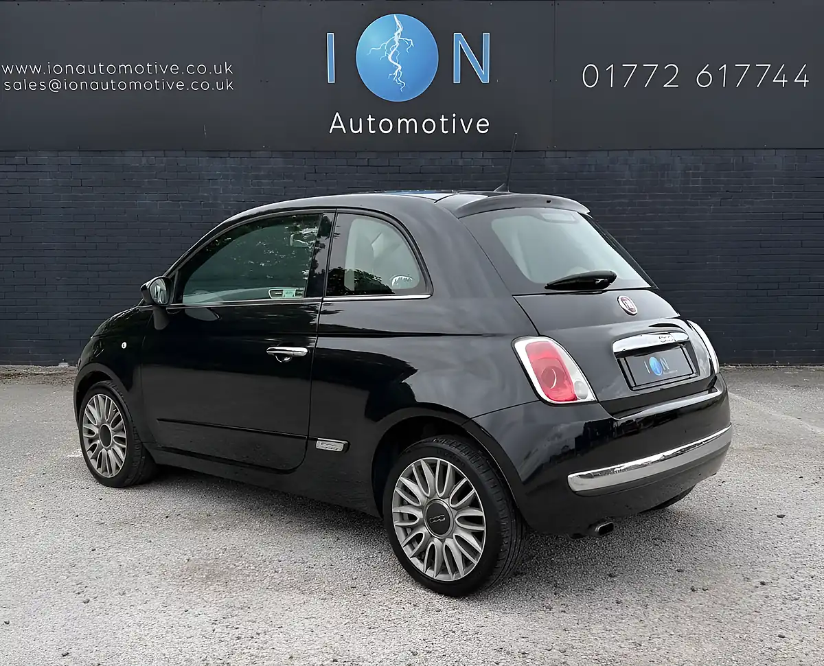 Used 2015 Fiat 500 Cult Black - Interior and Exterior details 8