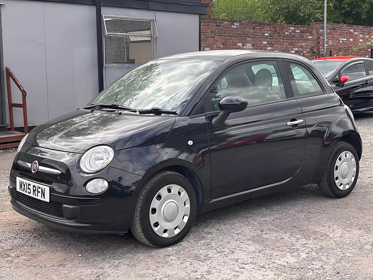 Used 2015 Fiat 500 Lounge Black - Interior and Exterior details 3