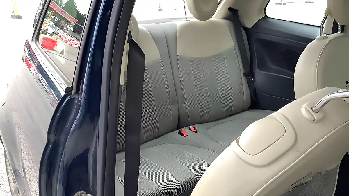 Used 2015 Fiat 500 Lounge Blue - Interior and Exterior details 10