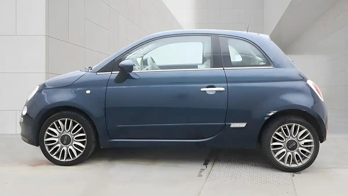 Used 2015 Fiat 500 Lounge Blue - Interior and Exterior details 3