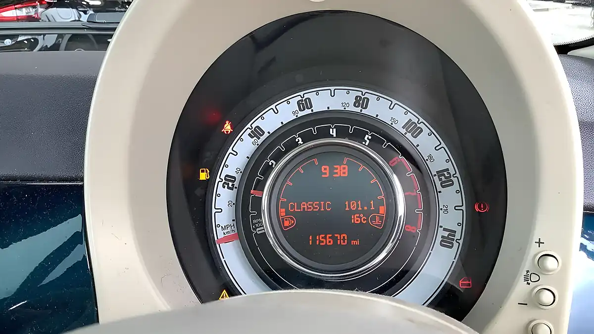 Used 2015 Fiat 500 Lounge Blue - Interior and Exterior details 8