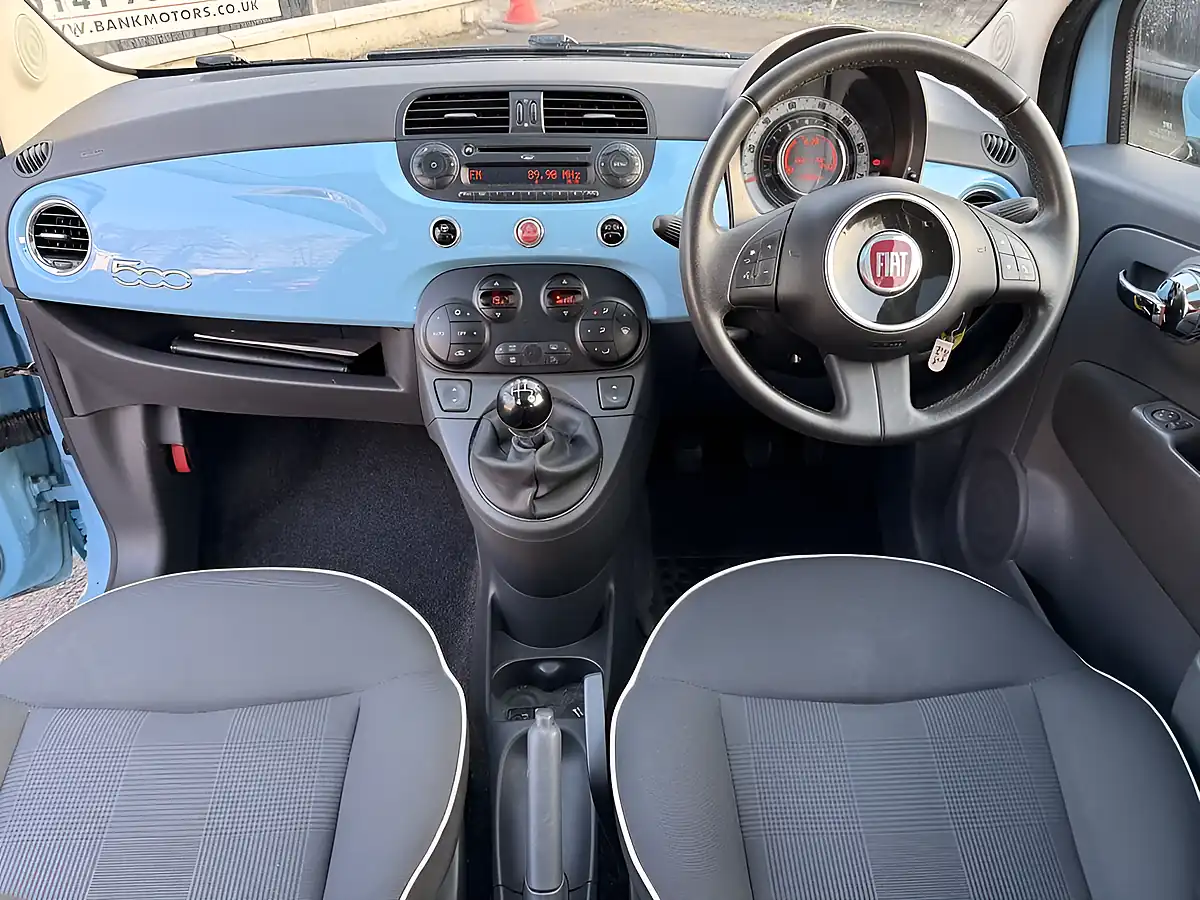 Used 2015 Fiat 500 Lounge Blue - Interior and Exterior details 17