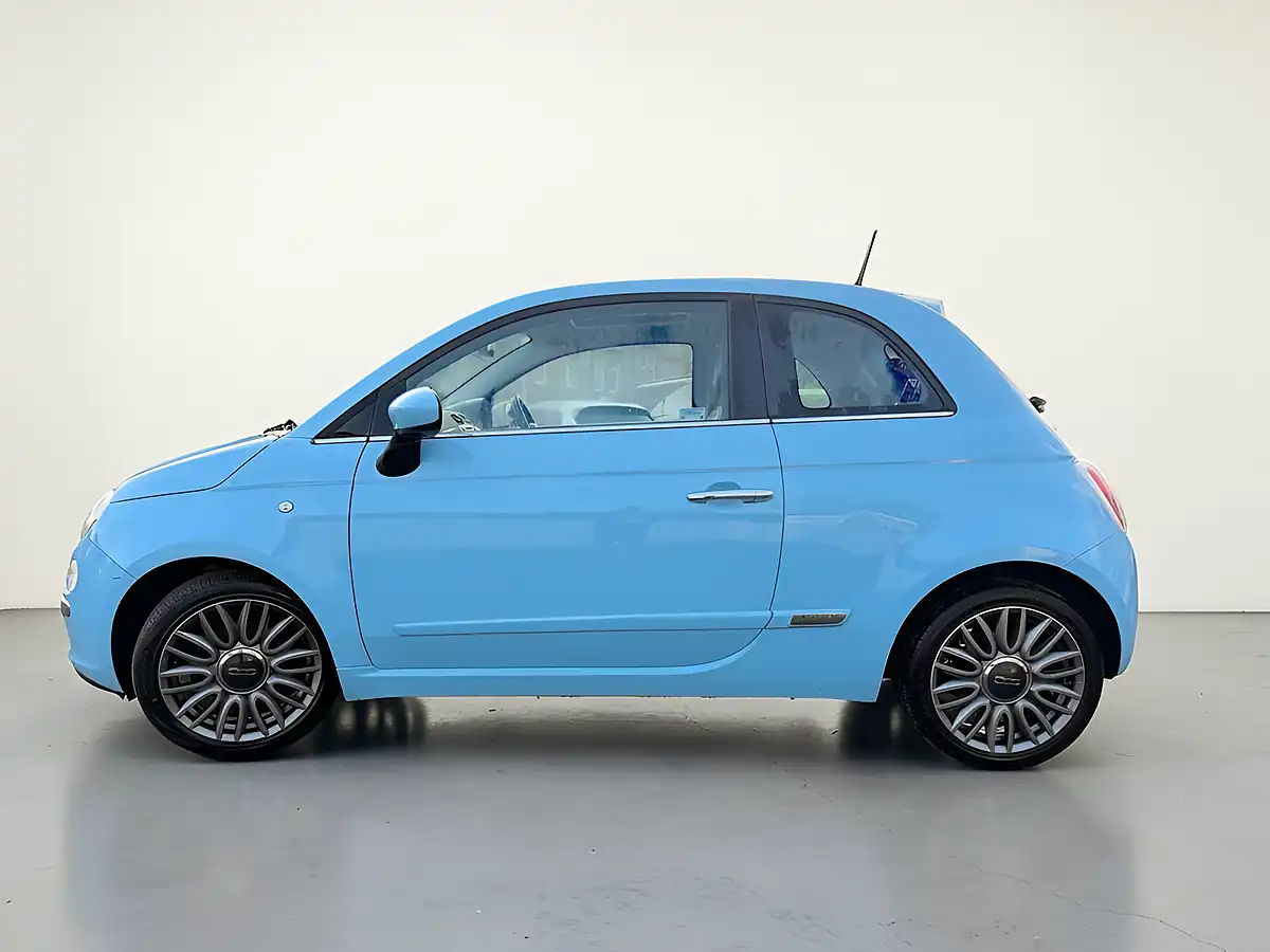 Used 2015 Fiat 500 Lounge Blue - Interior and Exterior details 3