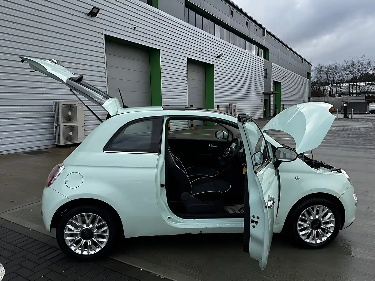Used 2015 Fiat 500 Lounge Green - Interior and Exterior details 10
