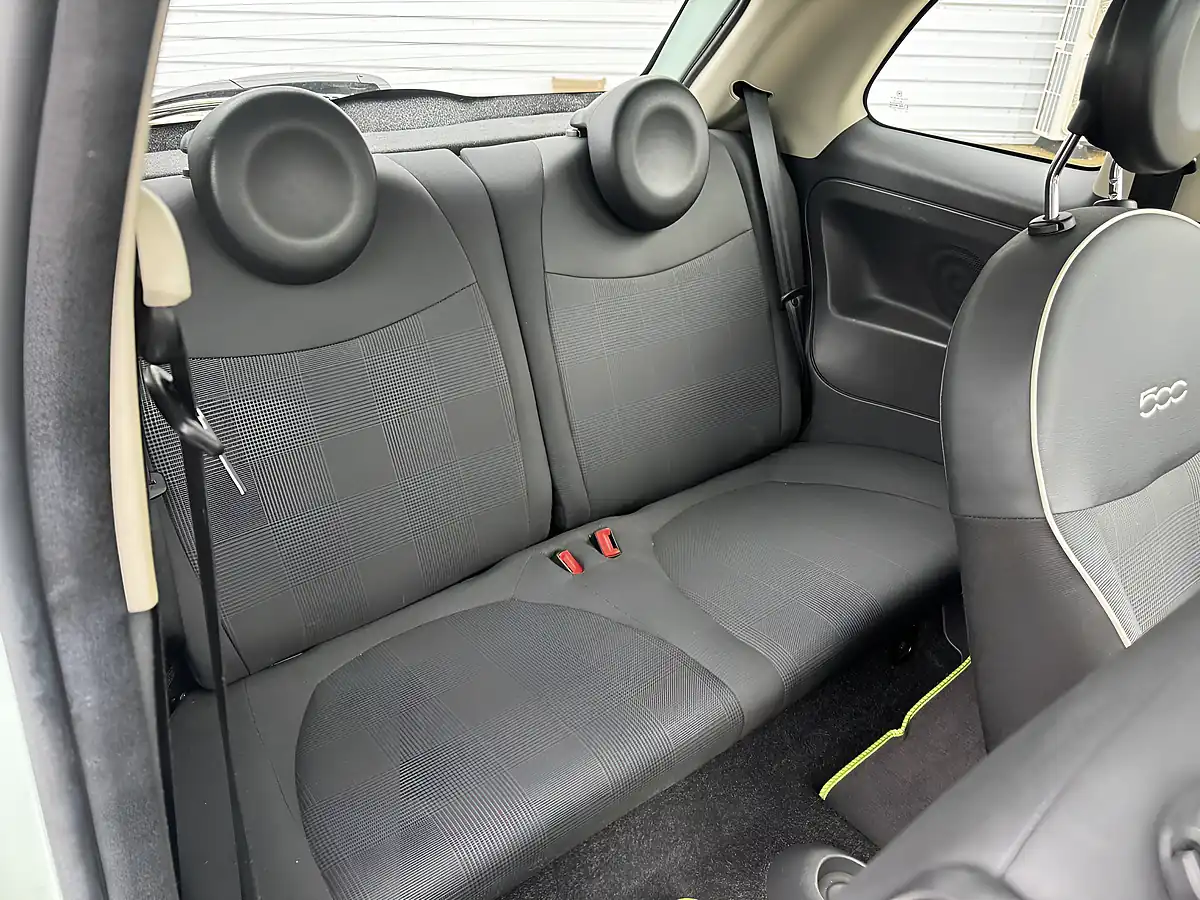 Used 2015 Fiat 500 Lounge Green - Interior and Exterior details 13