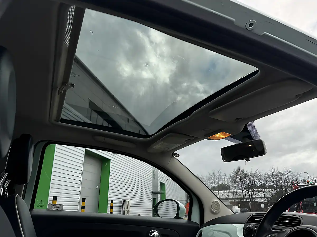Used 2015 Fiat 500 Lounge Green - Interior and Exterior details 14